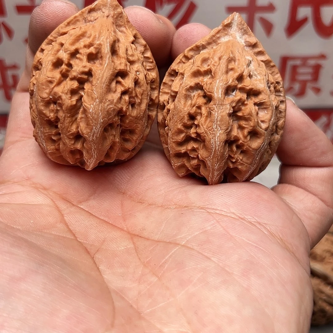 吊坠文玩核桃红皮灯笼