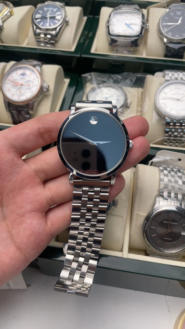 99新 Movado/摩凡陀 摩凡陀 瑞红99新