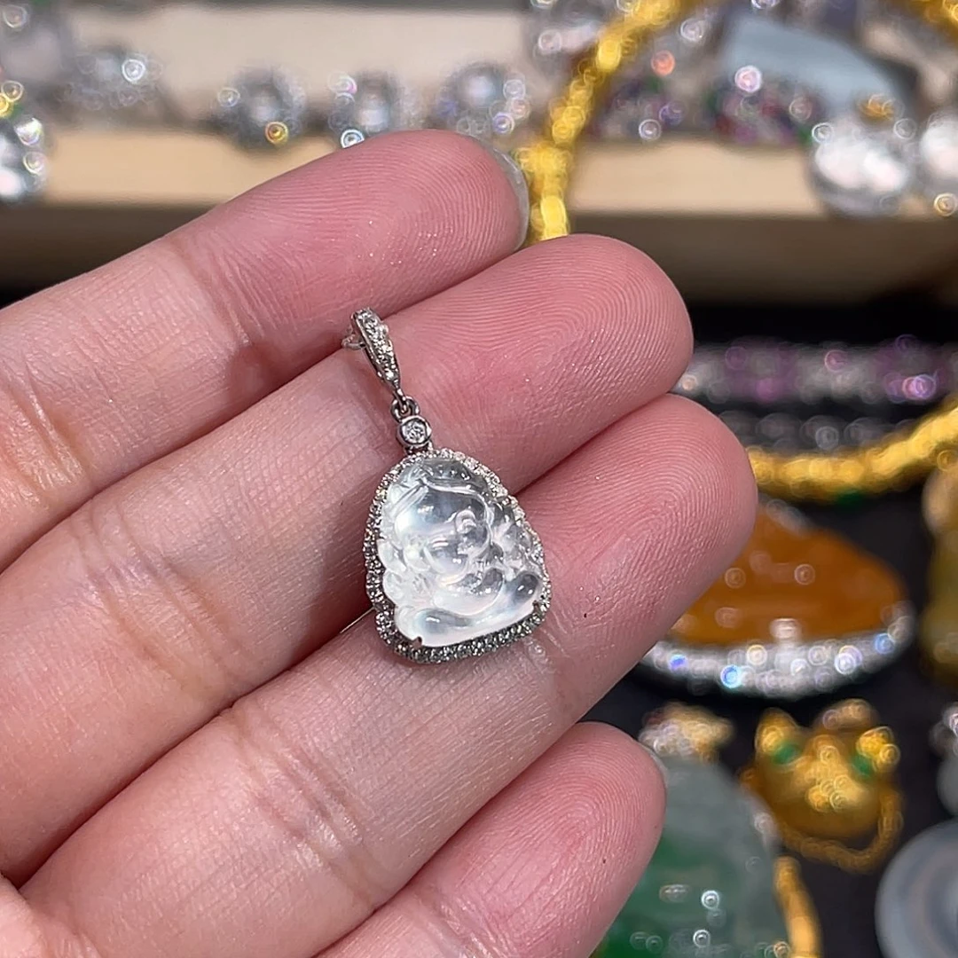 颈饰18K金镶嵌翡翠大象