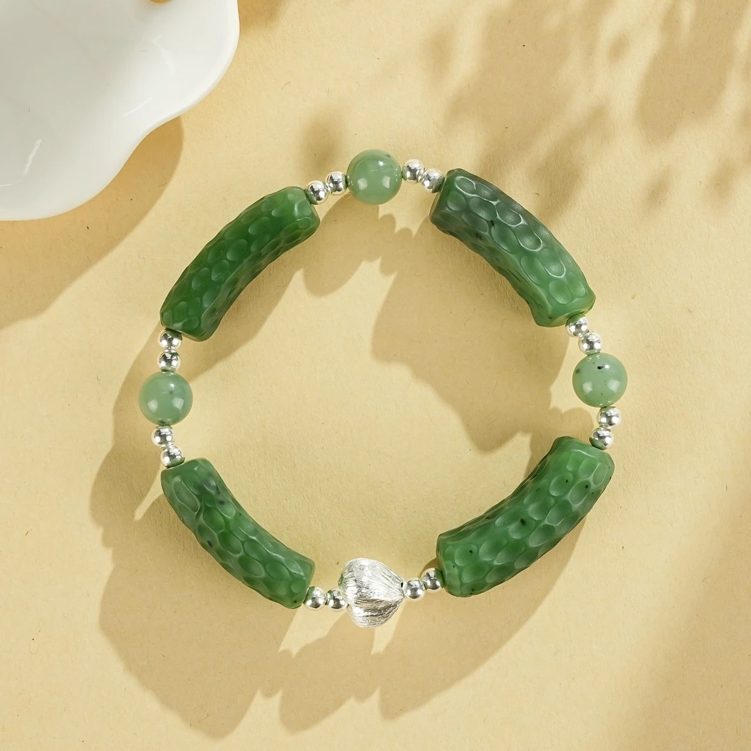 周西西精美珠宝碧玉湾管爱心手串2.7*1.3*0.9百搭多样性发货20622