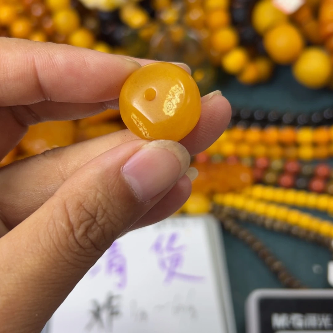 未镶嵌琥珀珠宝奇石72