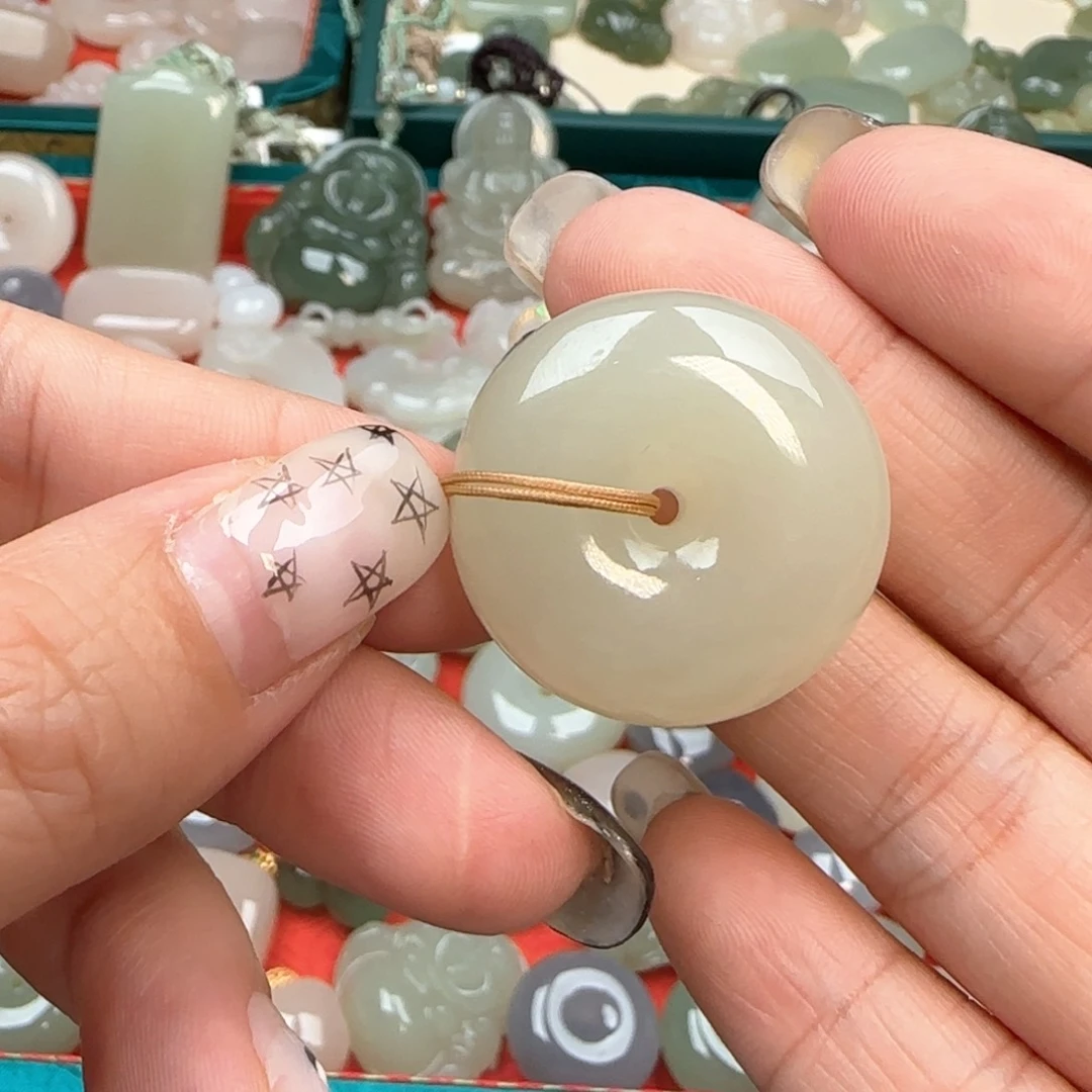 和田玉颈饰未镶嵌瑞*