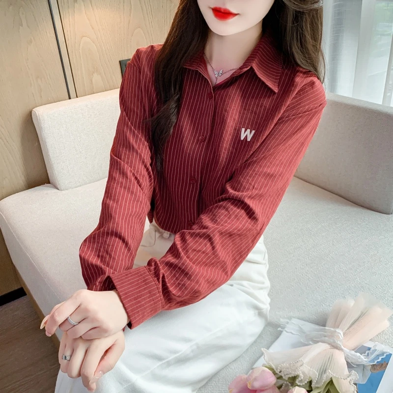 秋季女装新款时尚洋气长袖条纹衬衫女小个子短款气质显瘦减龄上衣