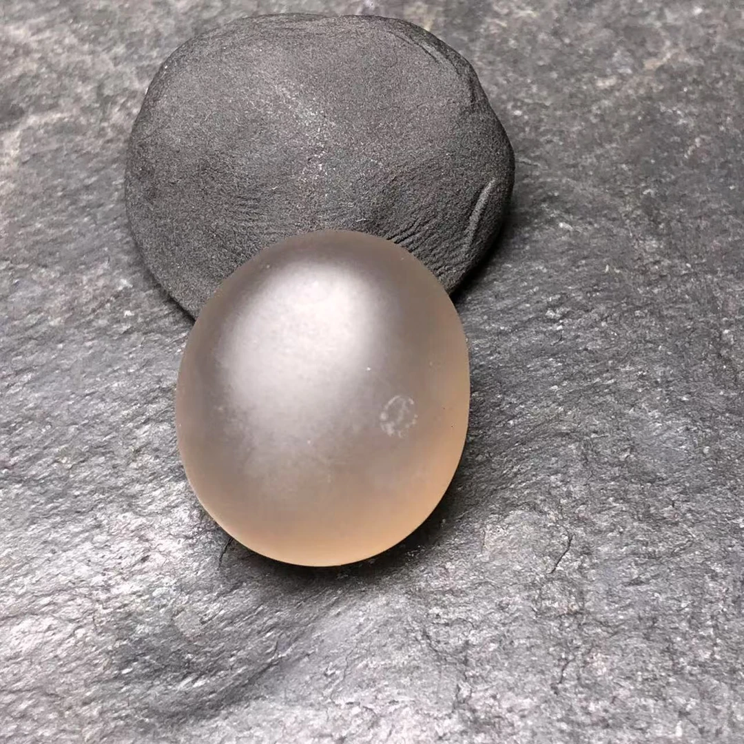 川料南红玛瑙手工打磨桶珠长18.3宽16.4厚12.2毫米，无裂