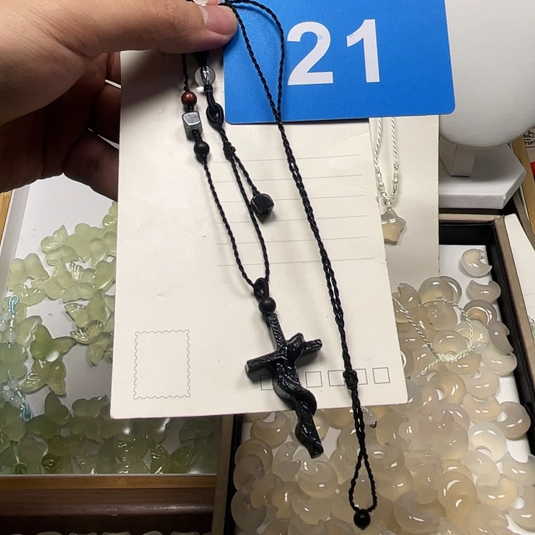 蛇纹石玉合金颈饰
