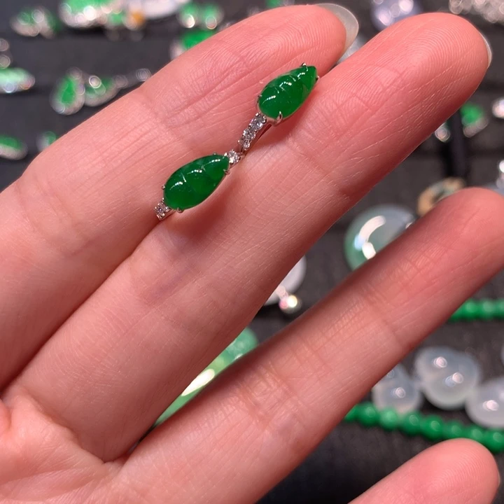 【闪购商品】18K金镶嵌翡翠耳饰翡翠