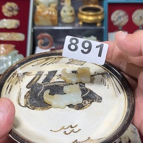 瓷片扶**日瓷器中出土瓷器数量之众多者