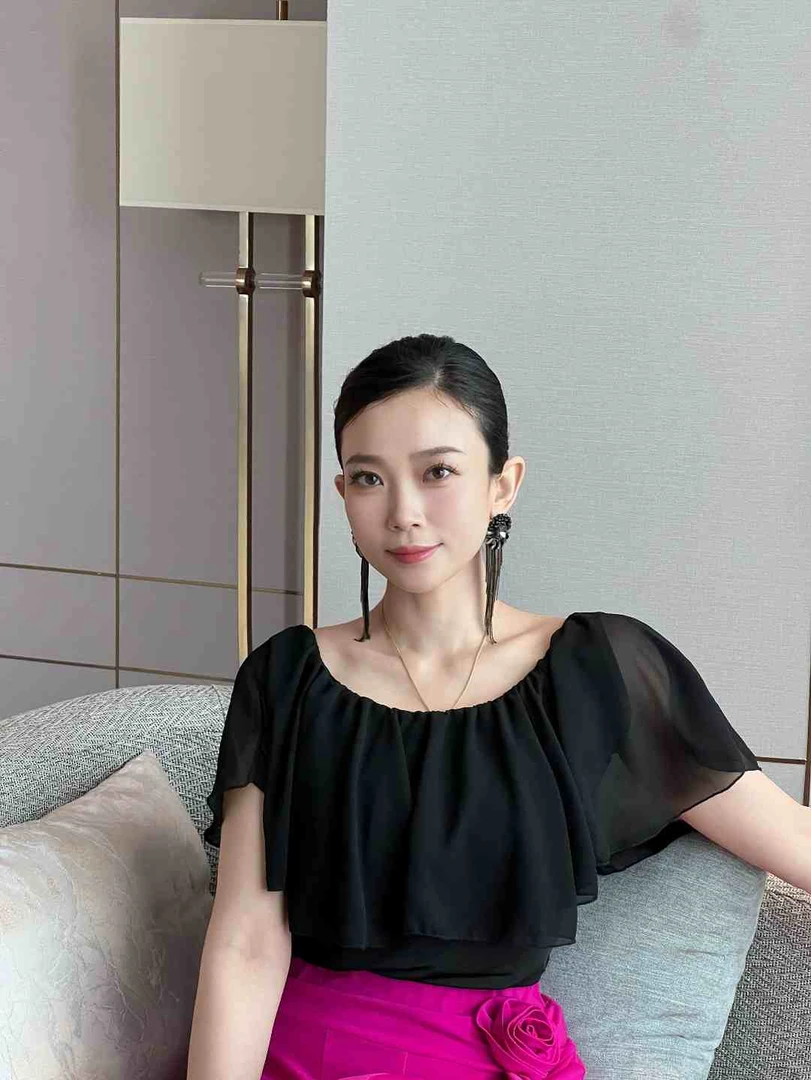 【轻苍NO退NO换】限量版蝴蝶小衫《小瓶盖舞67服饰》