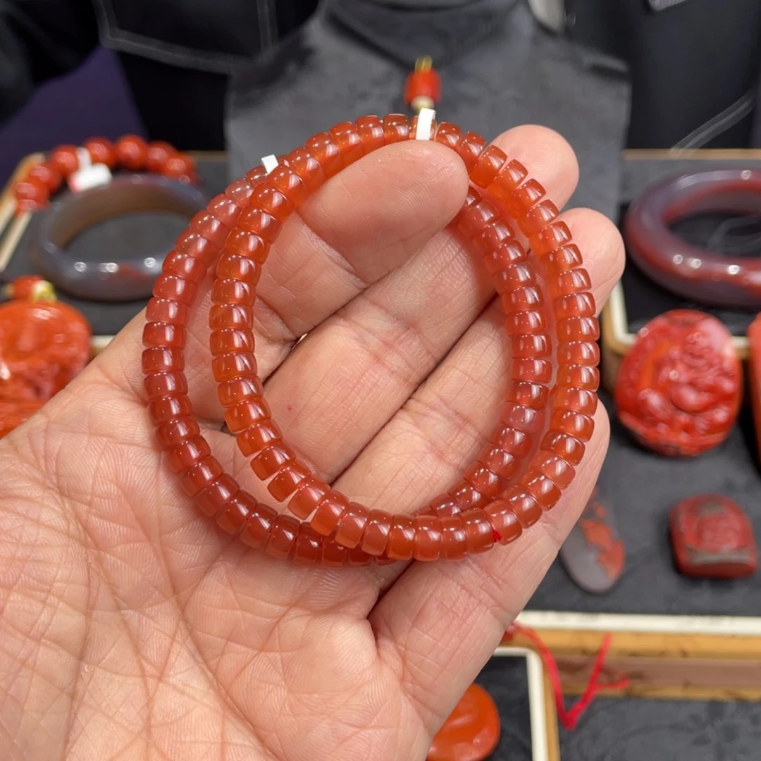 南红玛瑙未镶嵌拍下发其中一条