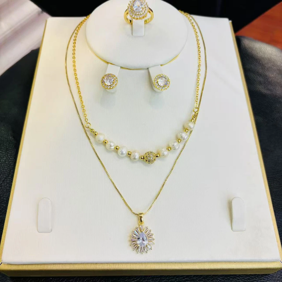 铜合金吊坠 时尚新款白色百搭个性项链金色耳环戒指饰品精致轻奢