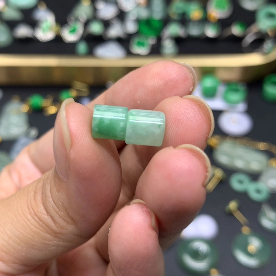 吊坠(不含链)未镶嵌翡翠有纹裂