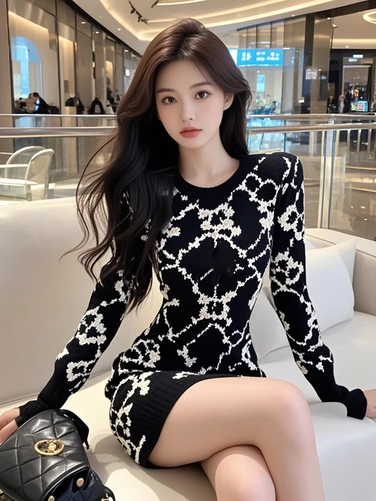 【KEKE】网红风轻奢设计法式复古气质毛衣连衣裙2025新款秋冬季女装