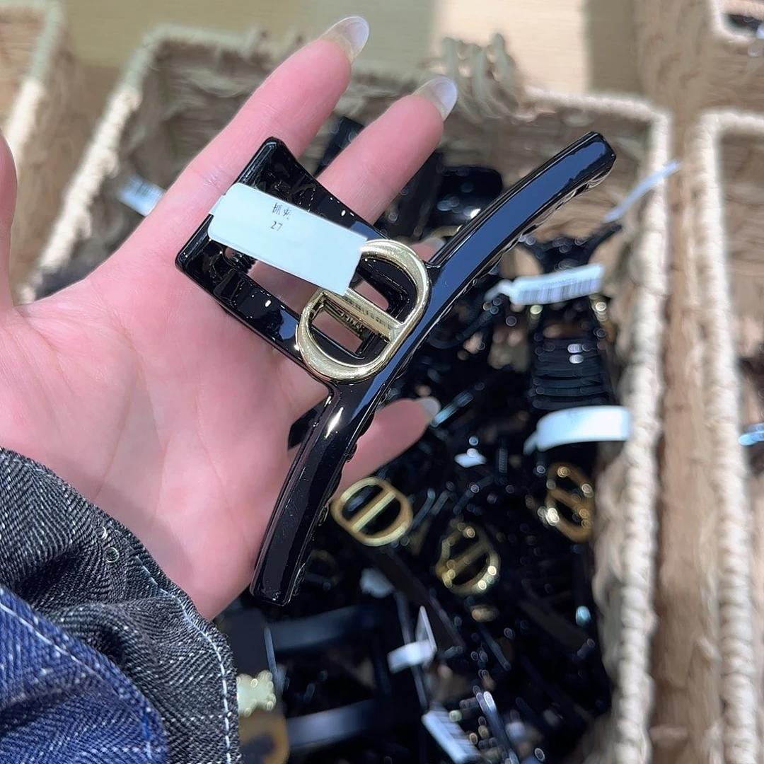 皮质非金属中号抓夹