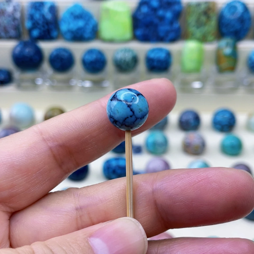 未镶嵌绿松石颈饰