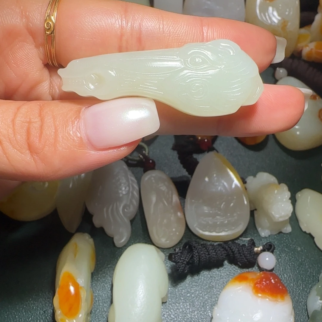 和田玉未镶嵌挂件