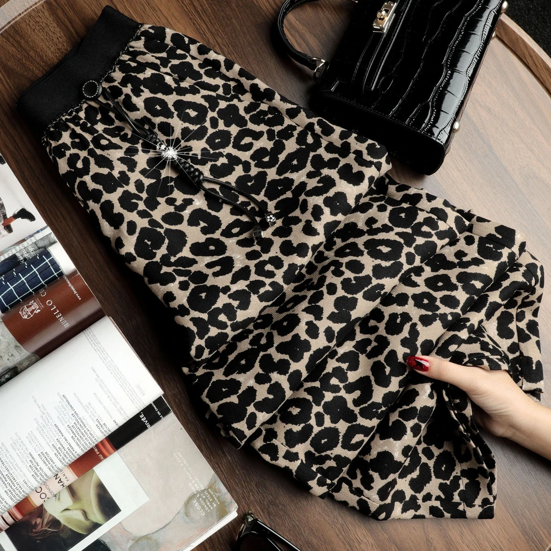 慵懒风宽松垂感豹纹裤子女秋季新款高腰直筒阔腿裤复古休闲拖地裤