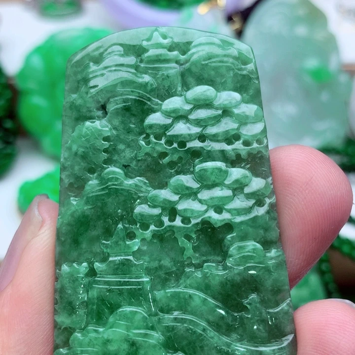吊坠(不含链)未镶嵌翡翠