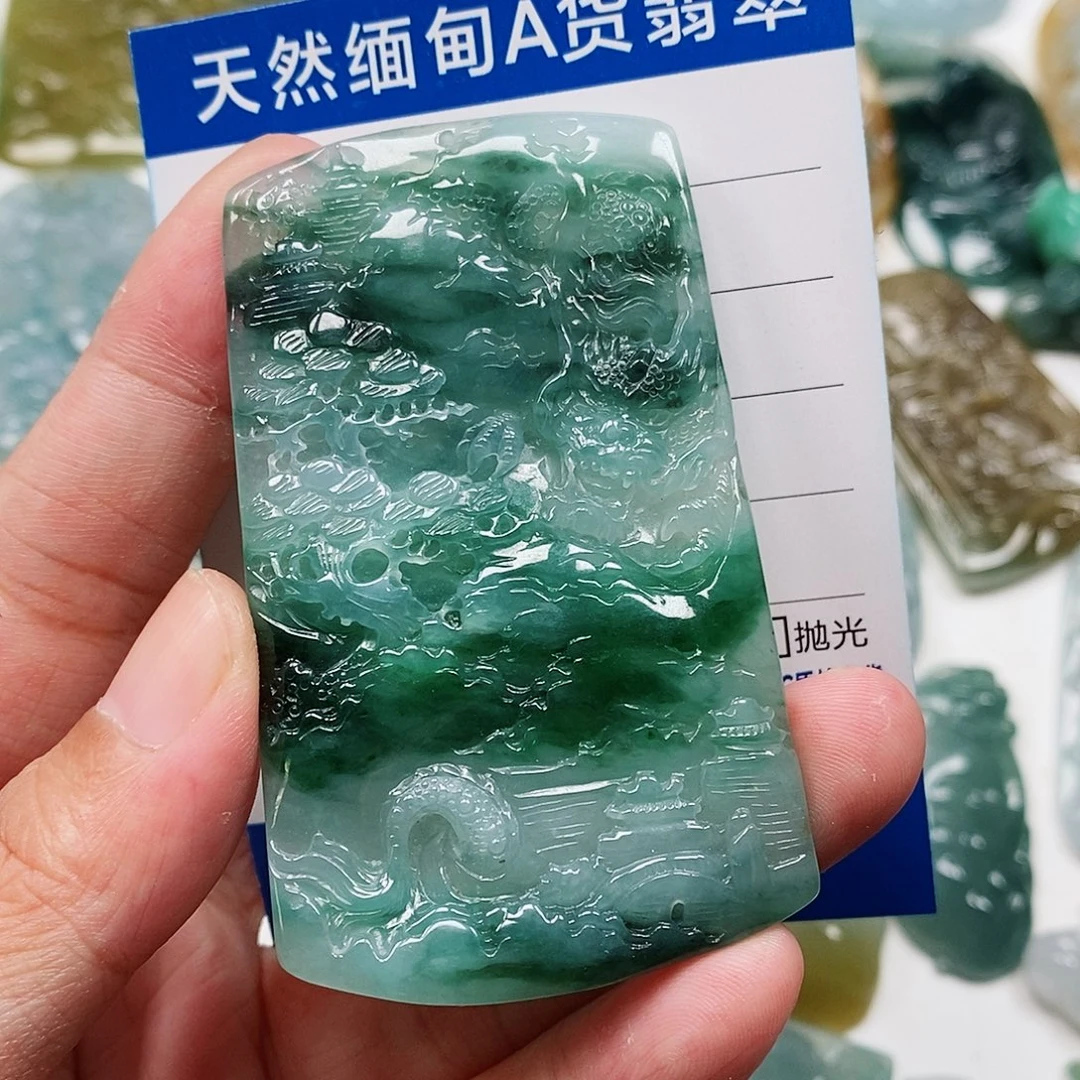 翡翠未镶嵌颈饰山水龙牌