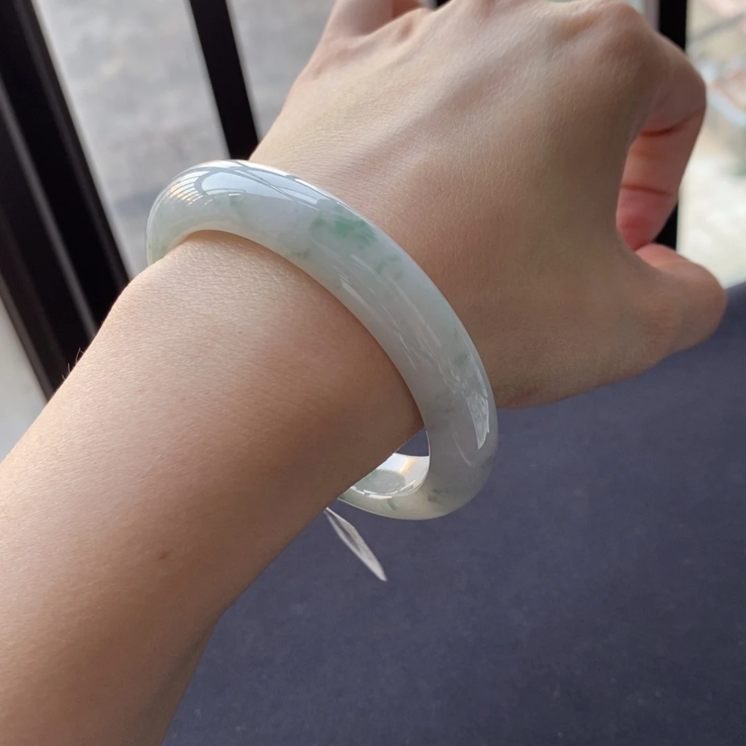 翡翠未镶嵌手镯54.5正圈清新淡雅碎花