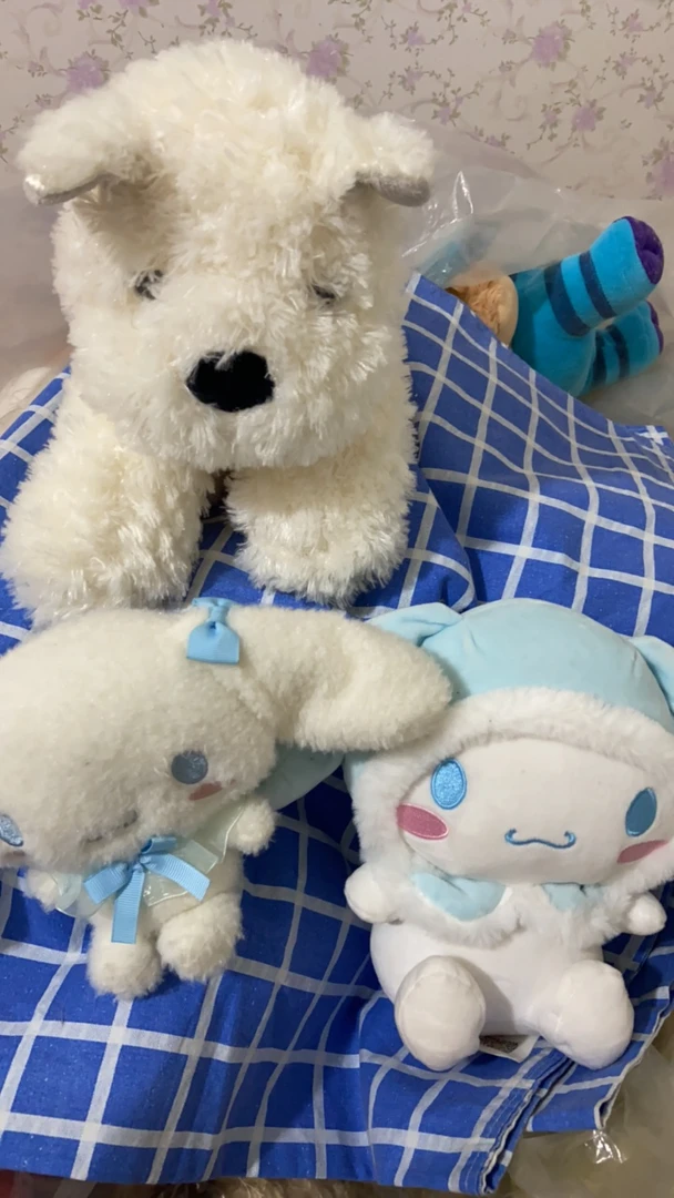 依依娃娃毛绒狗狗