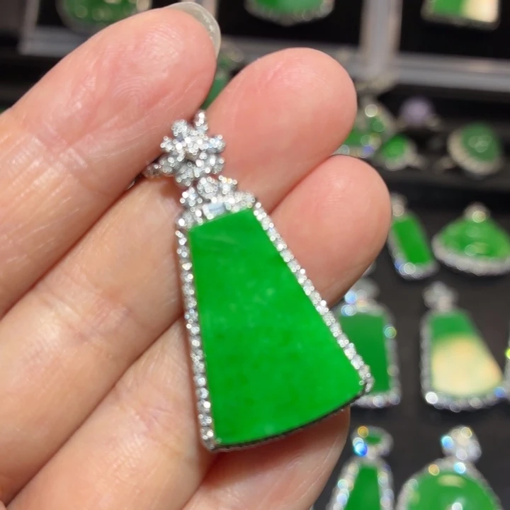 翡翠18K金镶嵌吊坠(不含链)翡翠