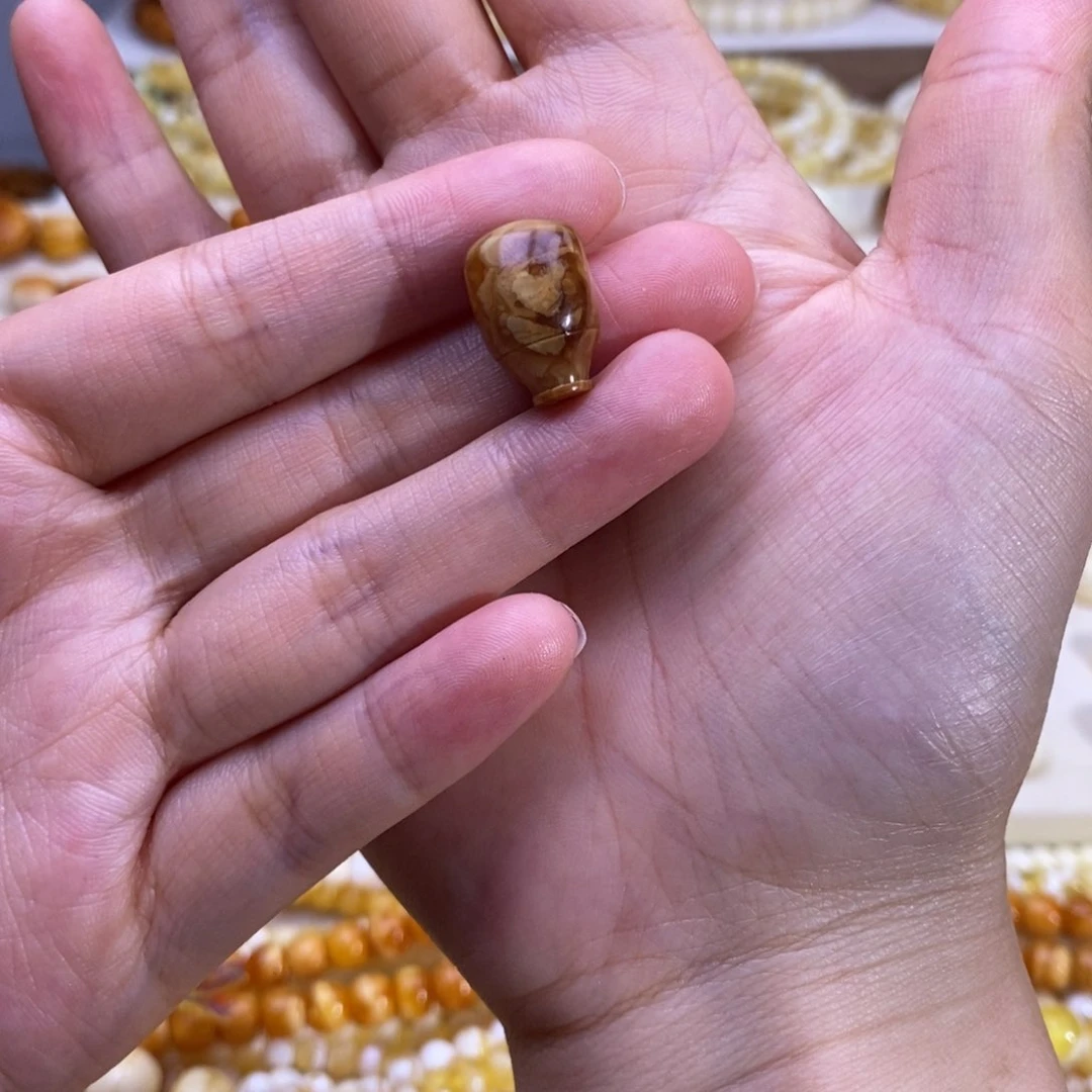 裸石琥珀未镶嵌糕***长10+三通