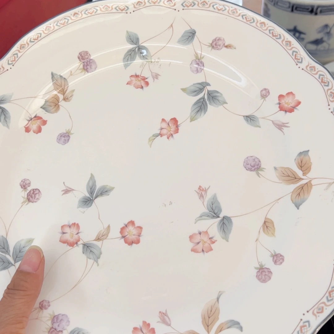 瓷片四**情陶瓷制品有划痕