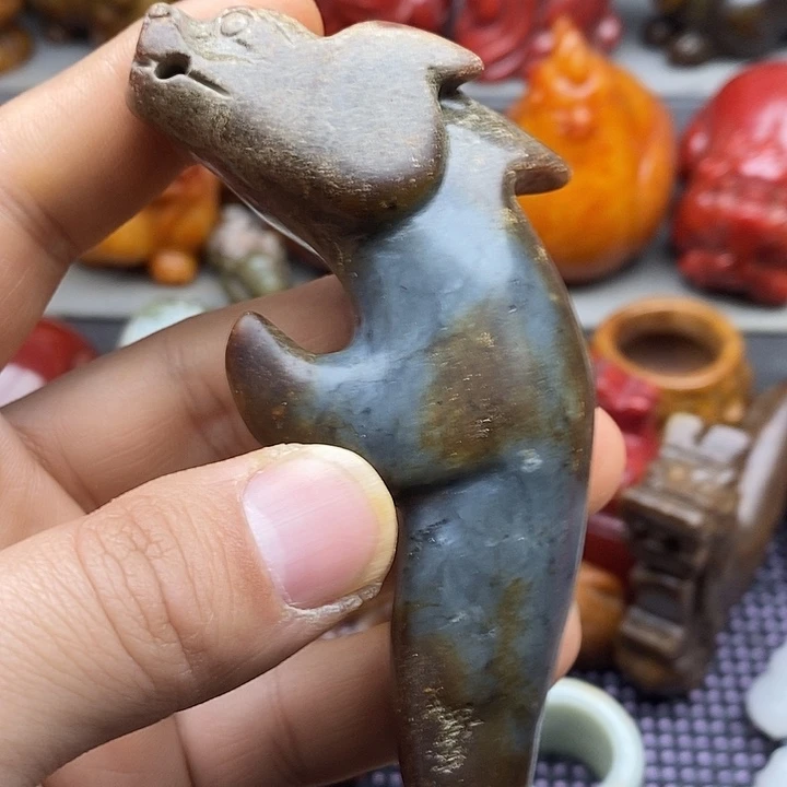 未镶嵌蛇纹石玉颈饰