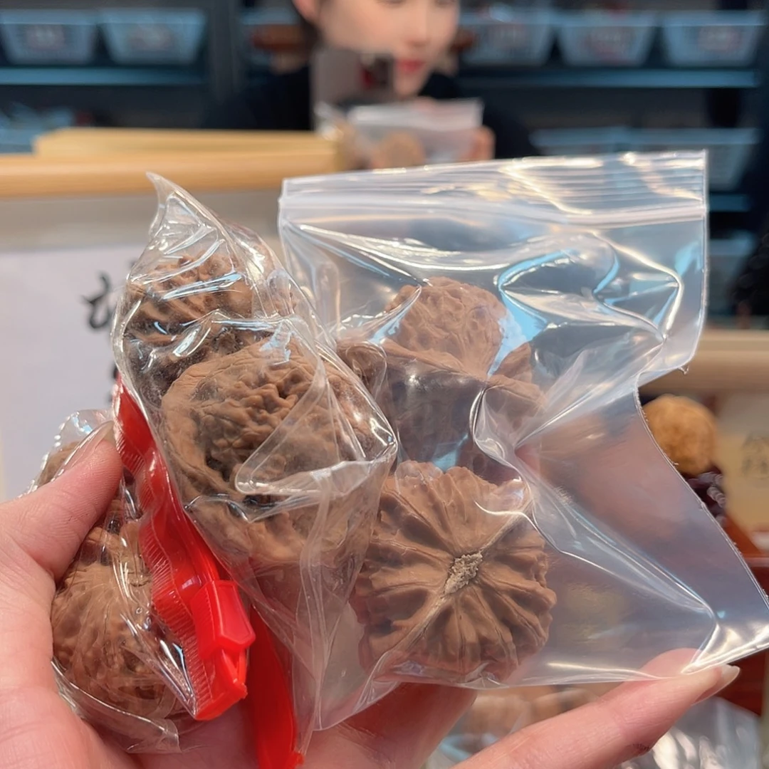 文玩核桃把件宫灯