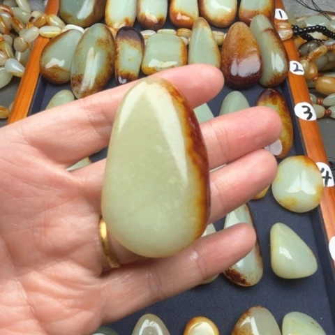 和田玉颈饰未镶嵌冷**风