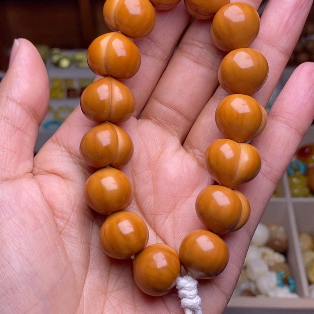 猴头核桃吊坠16高定款玻璃底柯基