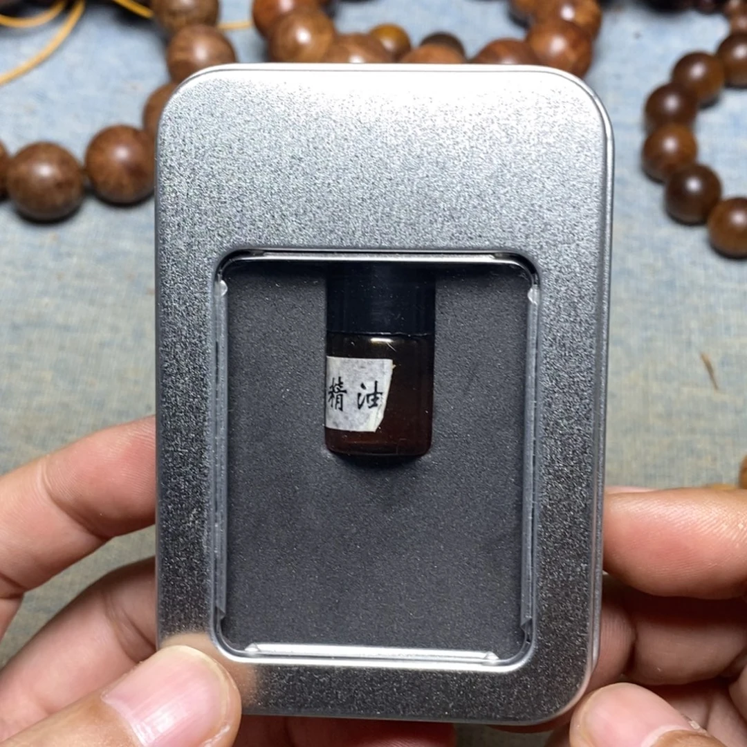 萝***霸柏木（崖柏）无事牌