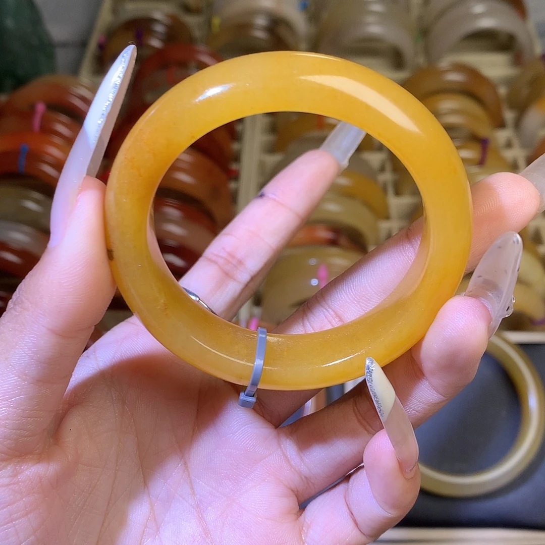 石英质玉未镶嵌手镯