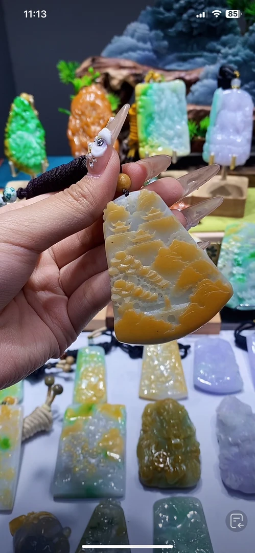 翡翠挂件毛货抛光一物一证