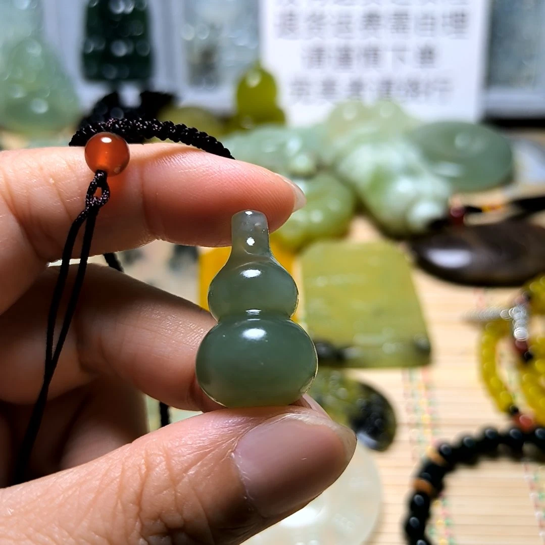 明***春岫玉未镶嵌吊坠(不含链)