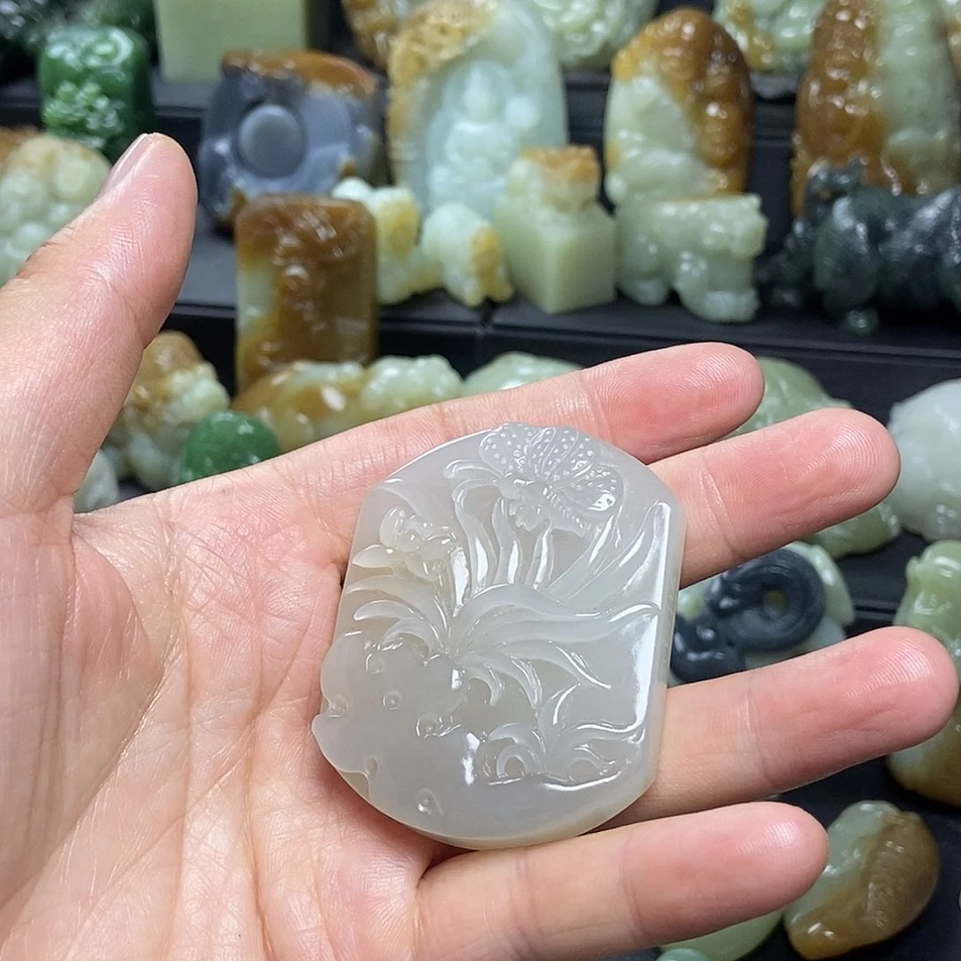 和田玉未镶嵌颈饰