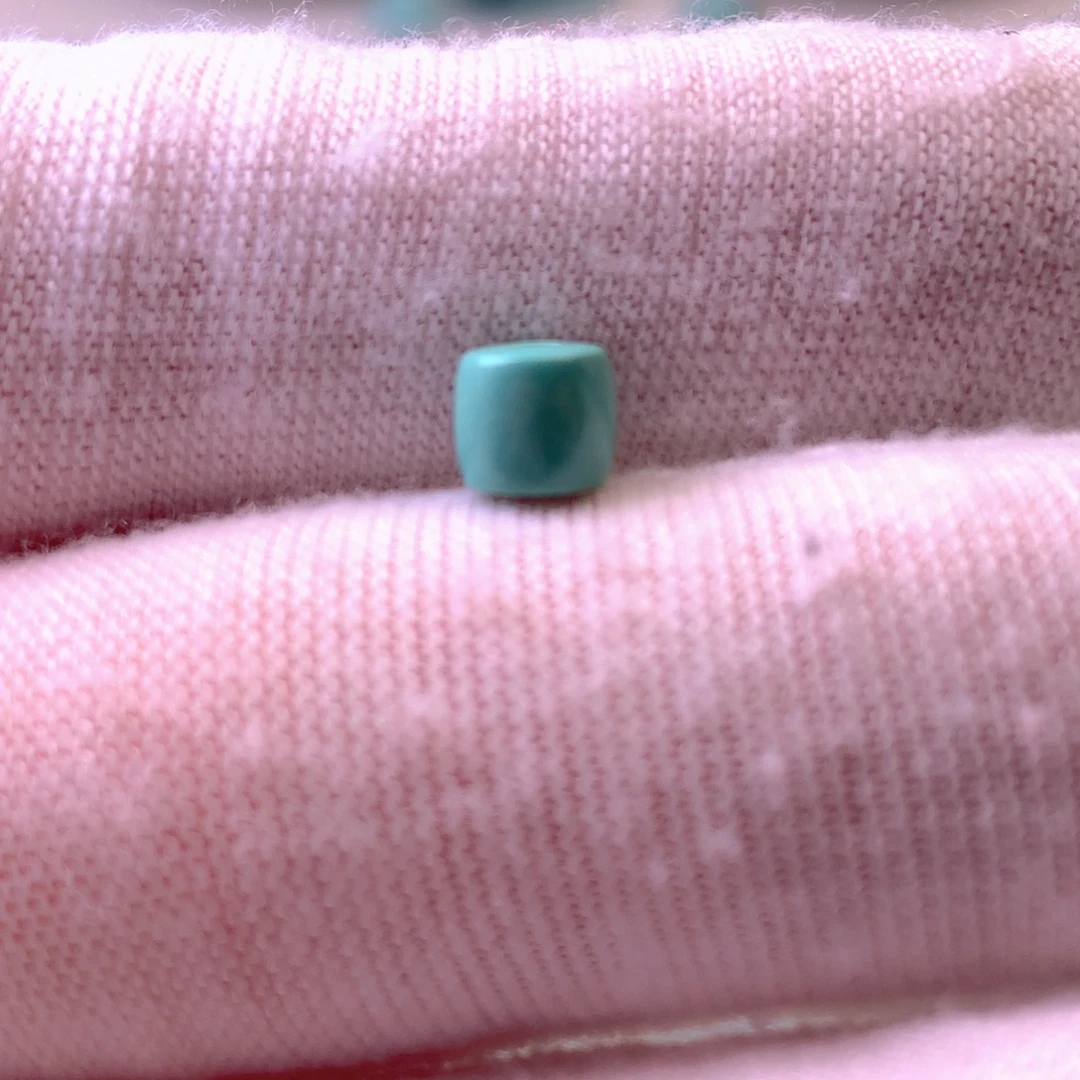 绿松石未镶嵌挂件5.2*4.6mm