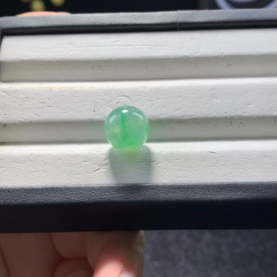 翡翠未镶嵌手串卡12金丝绿