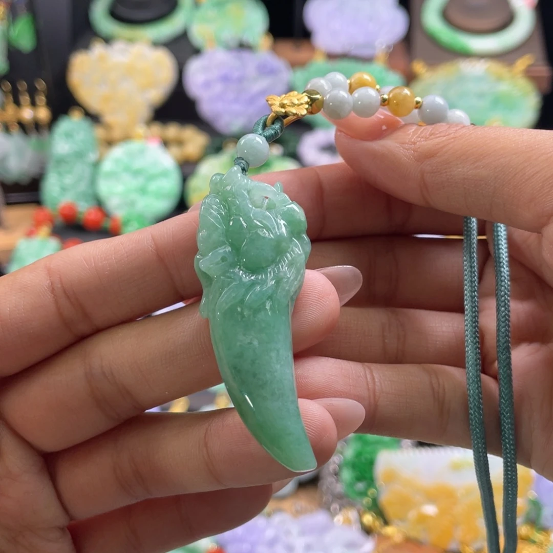 翡翠未镶嵌颈饰代编织