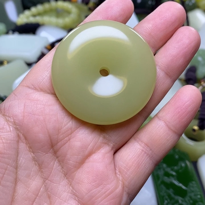 w***g和田玉未镶嵌挂件