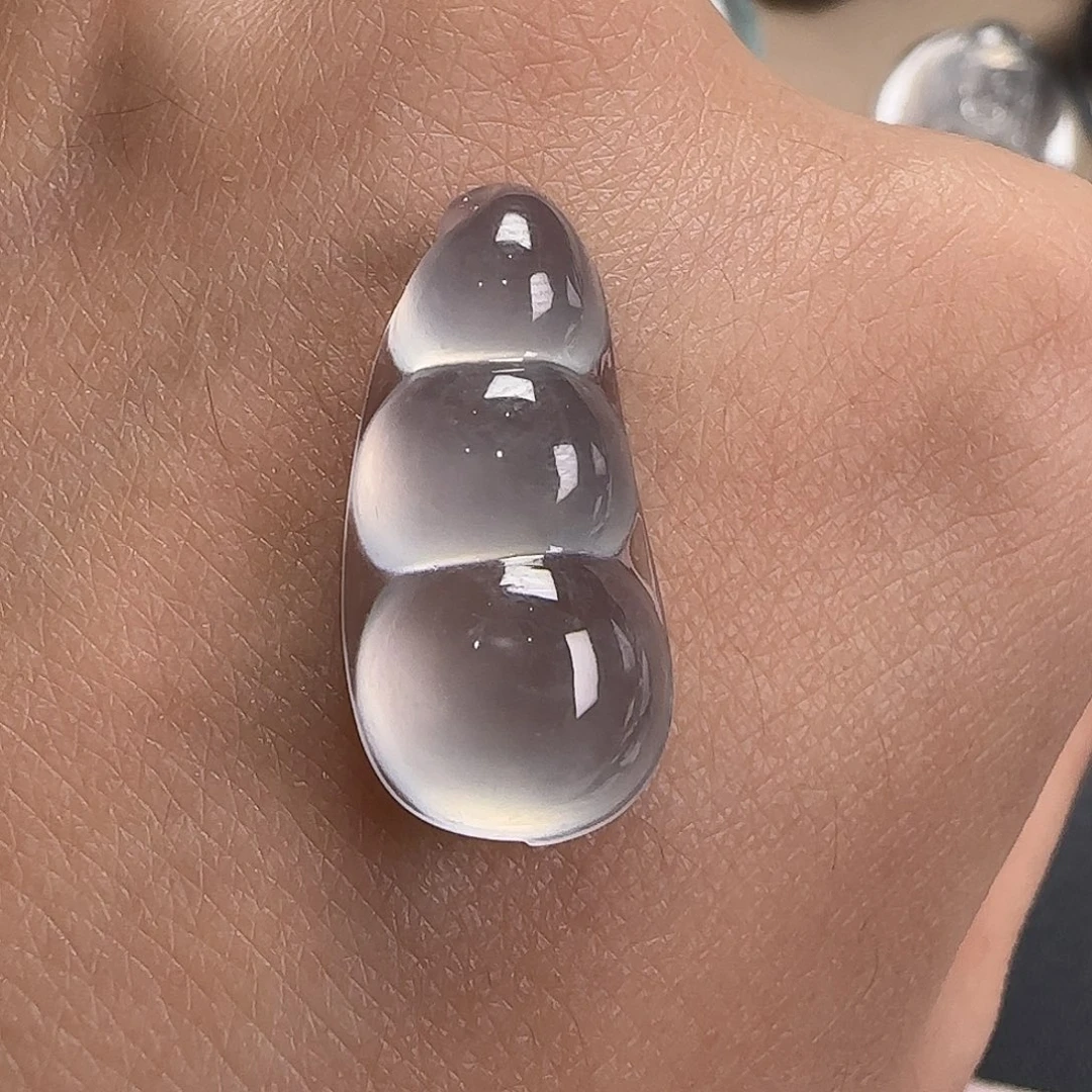 翡翠未镶嵌颈饰