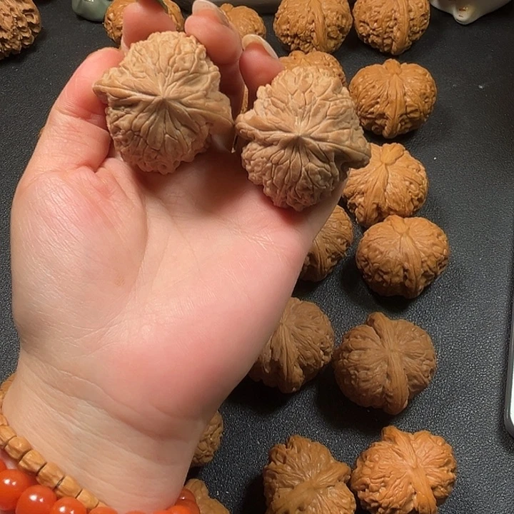 文玩核桃把件李*嘧暴雪41