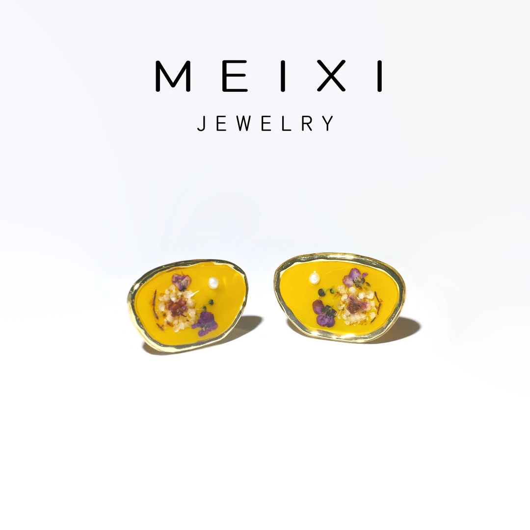 非金属树脂耳饰 原创手作植物压花不规则黄色复古百搭耳钉D08