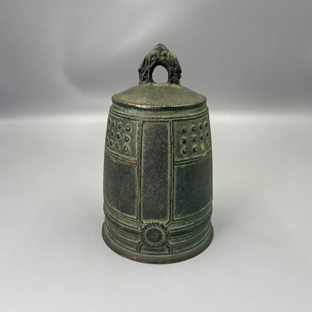 20 世纪初（晚清民国时期）铜质古钟形挂件摆件益合/500-92