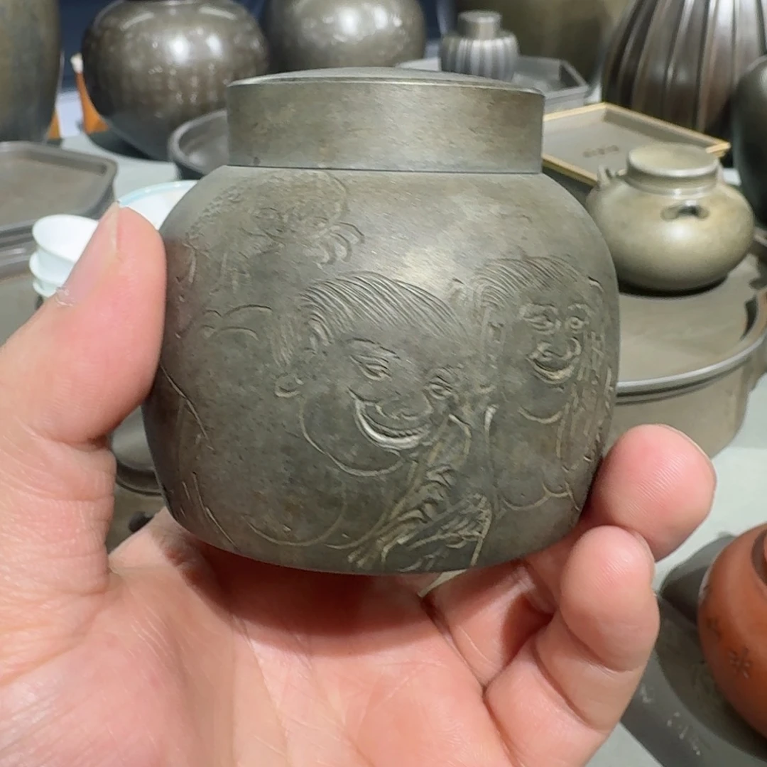 山**笑锡茶叶罐。