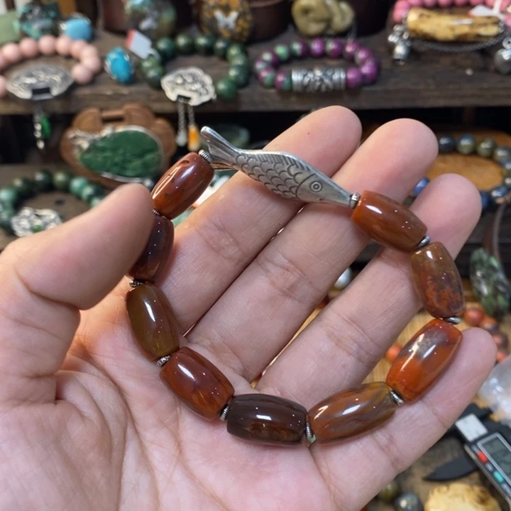 南红玛瑙颈饰未镶嵌槐*