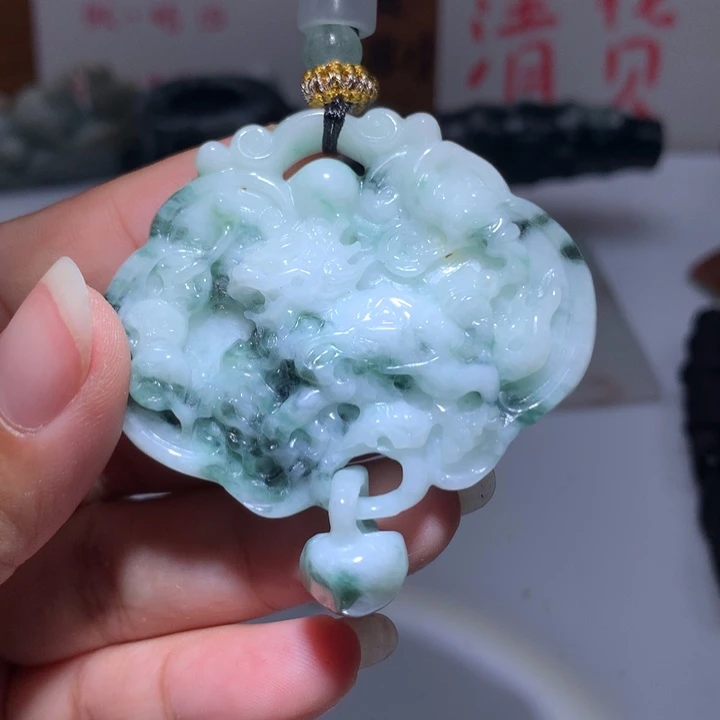 翡翠未镶嵌颈饰保真天然A货翡翠