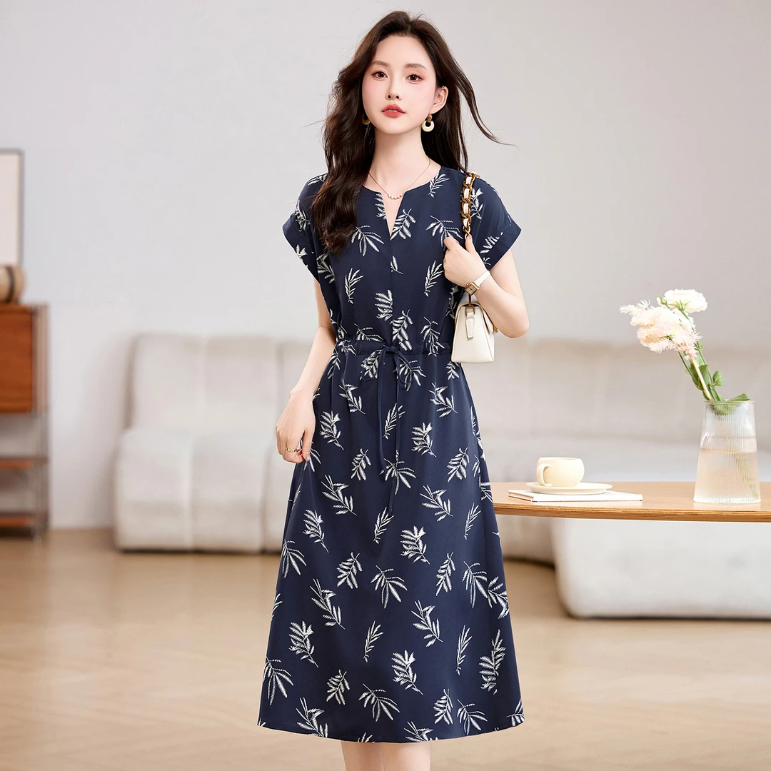 妈妈短袖薄款印花连衣裙女V领2025年夏季新款高级感收腰显瘦裙子