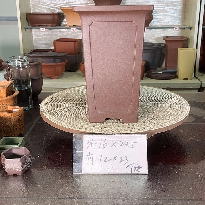 手工艺品琉璃奎面的签筒