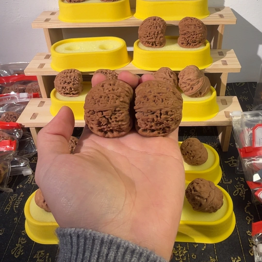 阳***仔吊坠文玩核桃46南疆石